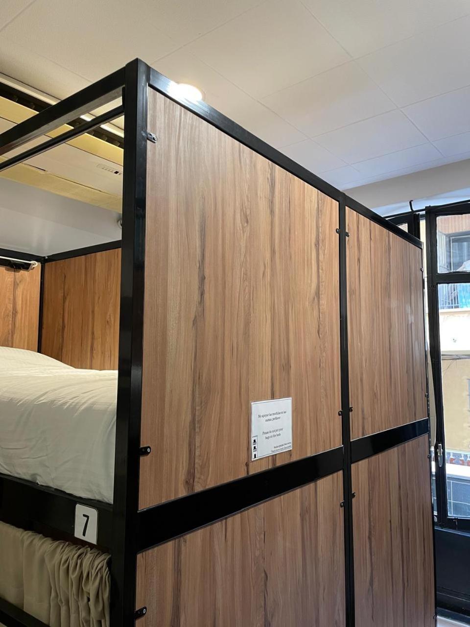 Casa Letran Guesthouse مالقة المظهر الخارجي الصورة